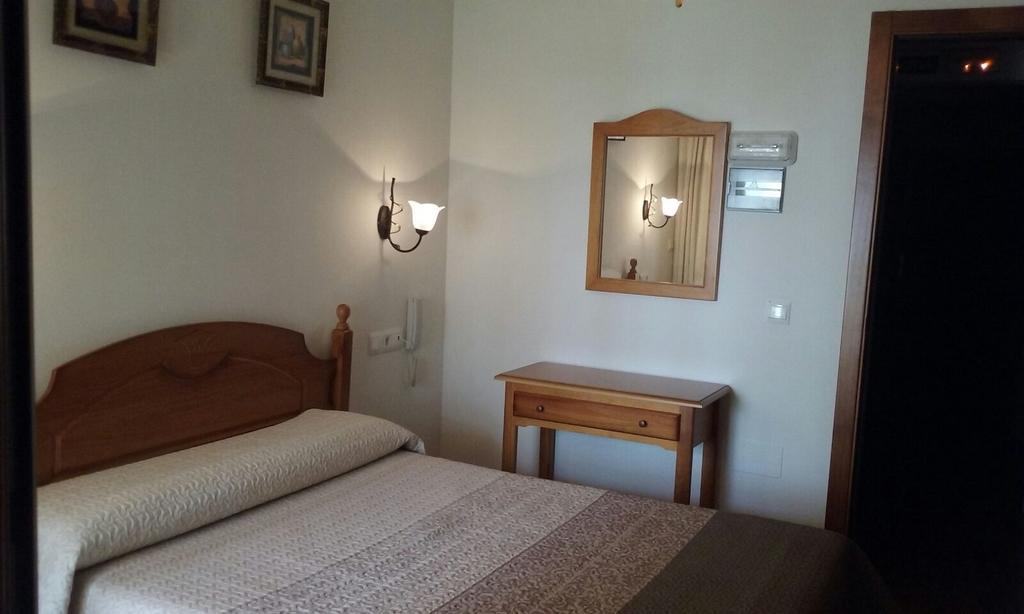 Hotel Las Flores Tolox Luaran gambar
